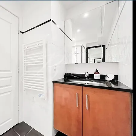 Tres Beau Centre Cannes, 600m De La Croisette Апартаменты Канны