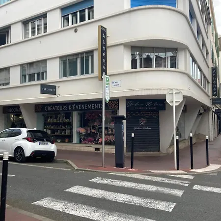 Tres Beau Centre Cannes, 600m De La Croisette * Κάννες